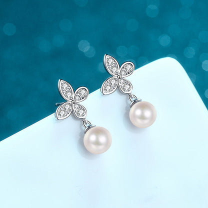 Freshwater Cultured Pearl Stud Earrings With Moissanite