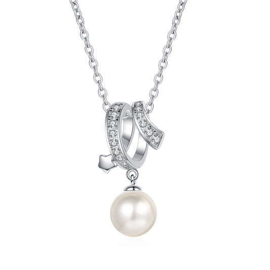 Freshwater Cultured Pearl Necklace Pendant With Moissanite