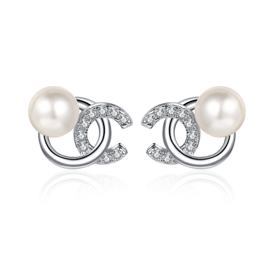 Freshwater Cultured Pearl Stud Earrings With Moissanite