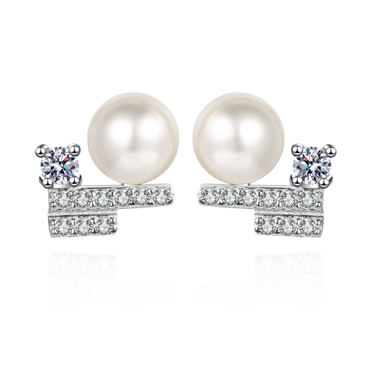 Freshwater Cultured Pearl Stud Earrings With Moissanite