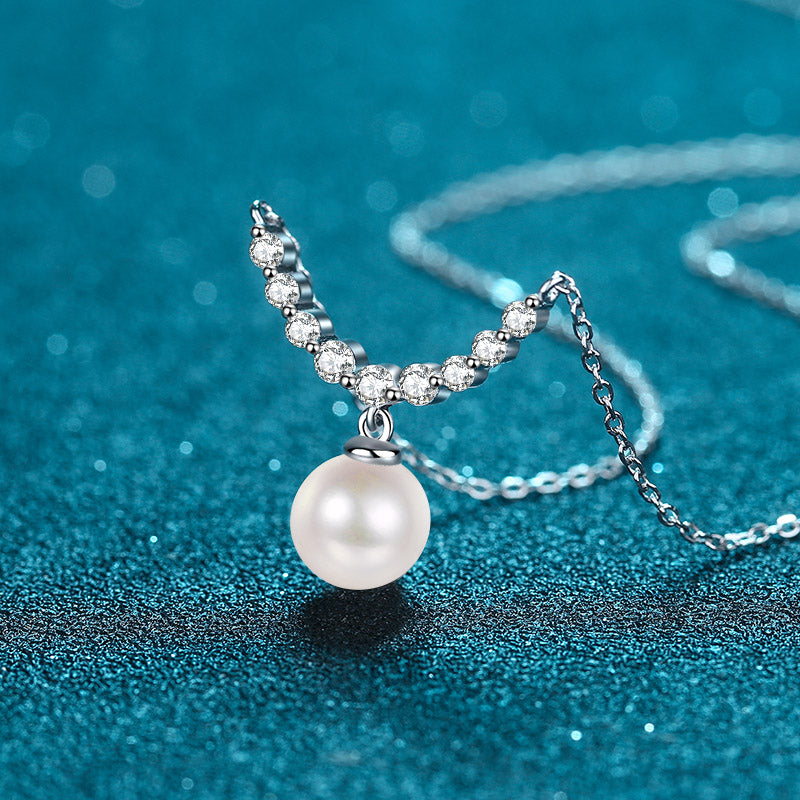 Freshwater Cultured Pearl Necklace Pendant With Moissanite