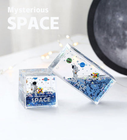 Astronaut liquid quicksand floating ornament